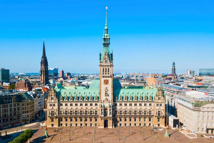 Top sightseeing bus tours in Hamburg, Germany – Popular points of interest, hidden gems, and panoramic views of Hamburg in 2026